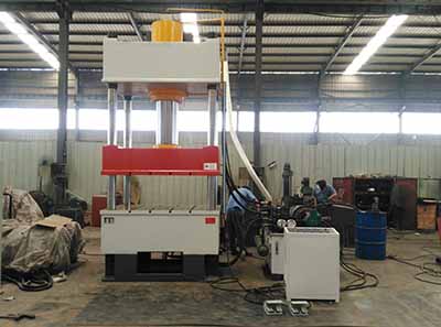 四柱三梁液壓機(jī)