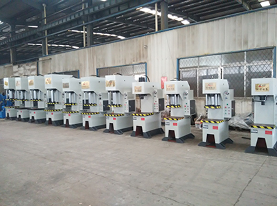 單柱液壓機(jī)