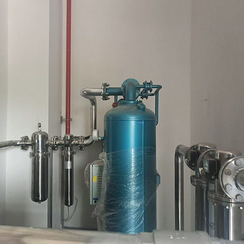 儲(chǔ)氣罐、冷干機(jī)、吸干機(jī)、管道系統(tǒng)安裝